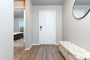 Interior - Comfortable 3 bed 2 bath home in Nampa - Sleeps 6 (Nampa)