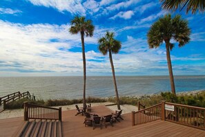 Terrace/patio - 627 New Haven - New to VRBO! Resort Access Included! (Fripp Island)