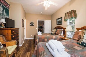 3 bedrooms, iron/ironing board, free WiFi, bed sheets