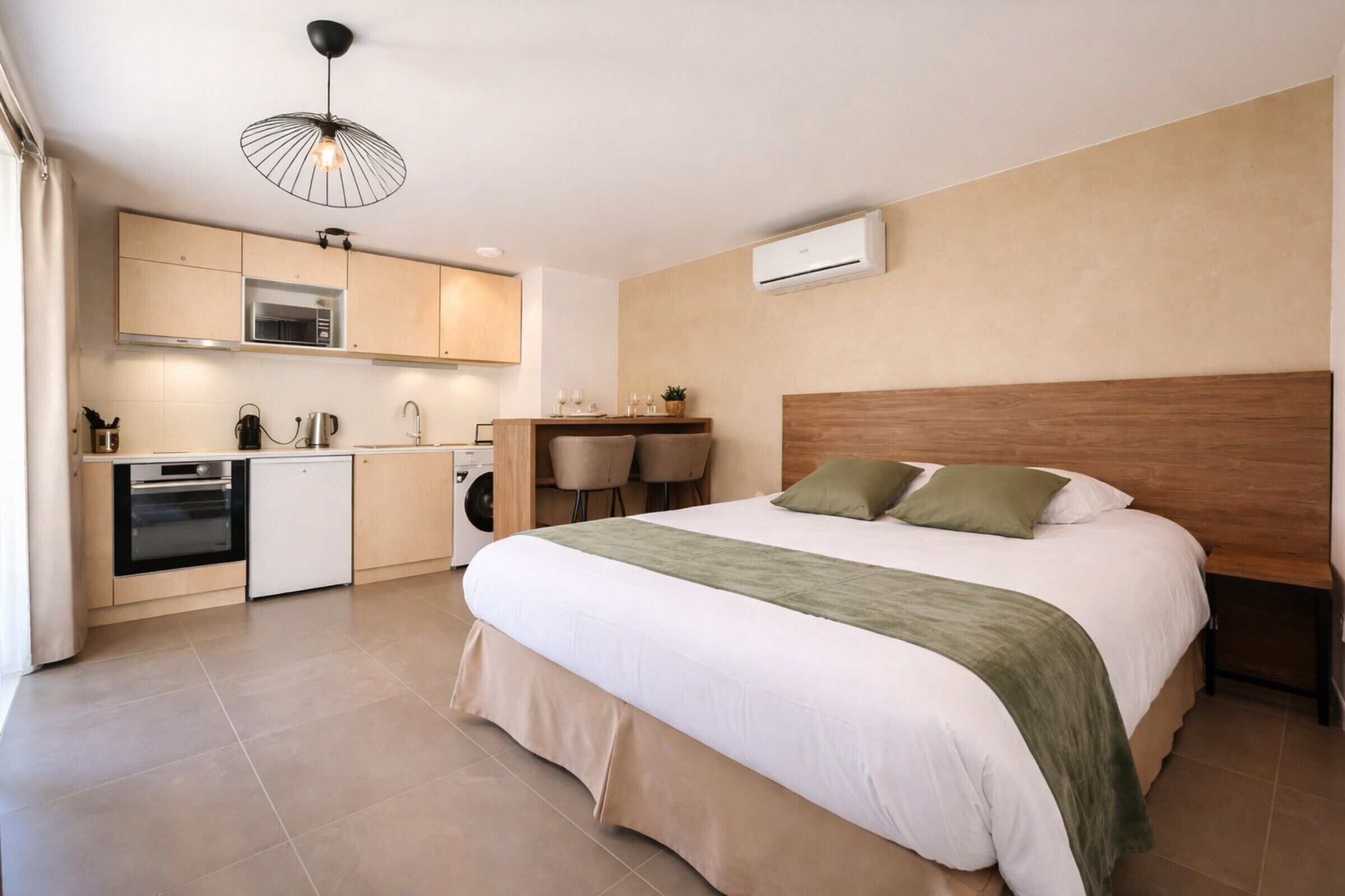 Apartamento Premier (Studio 202) | Caja fuerte, cortinas opacas, sistema de insonorización