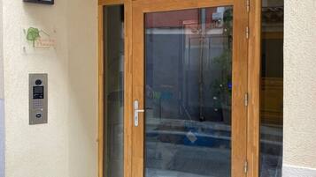 EntrĂ©e de lâhĂ©bergement