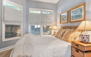 4 chambres, fer et planche à repasser, accès au Wi-Fi (inclus)