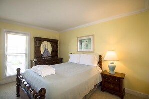 3 室のベッドルーム、アイロン / アイロン台、WiFi (無料)、ベッドシーツ