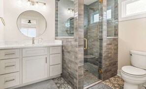 Shower, hair dryer, towels, shampoo - 805 Marlin Drive (Fripp Island)