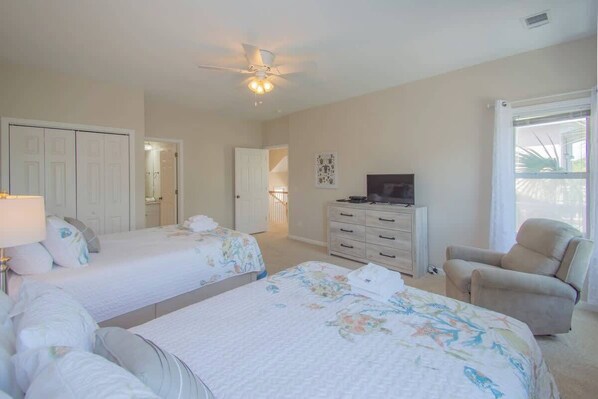 3 bedrooms, iron/ironing board, free WiFi, bed sheets