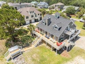 المنشأة من الخارج