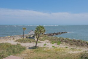 Una playa cerca