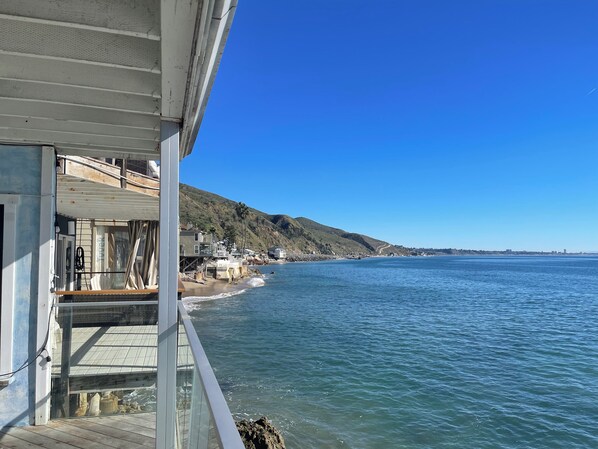 Property grounds - Big Rock Malibu Oceanfront Retreat (Malibu)