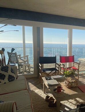 Interior - Big Rock Malibu Oceanfront Retreat (Malibu)