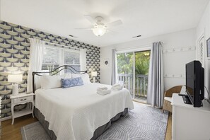 6 soverom, strykejern/-brett, wi-fi (inkludert) og sengetøy