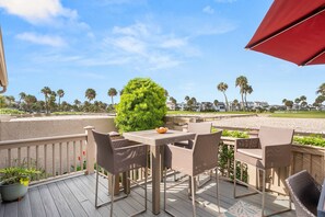 Outdoor dining - 125 Ocean Point Drive - New to VRBO! Resort Access Included! (Fripp Island)