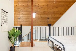 2 Schlafzimmer, Schreibtisch, Bügeleisen/Bügelbrett, kostenloses WLAN