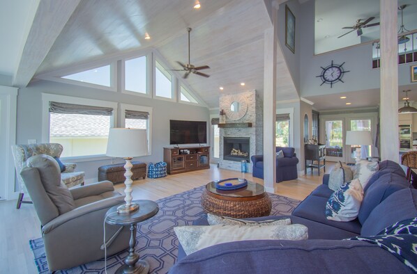 TV - 4 Fairway Club Drive - New to VRBO! Resort Access Included! (Fripp Island)