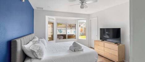 4 bedrooms, iron/ironing board, WiFi, bed sheets