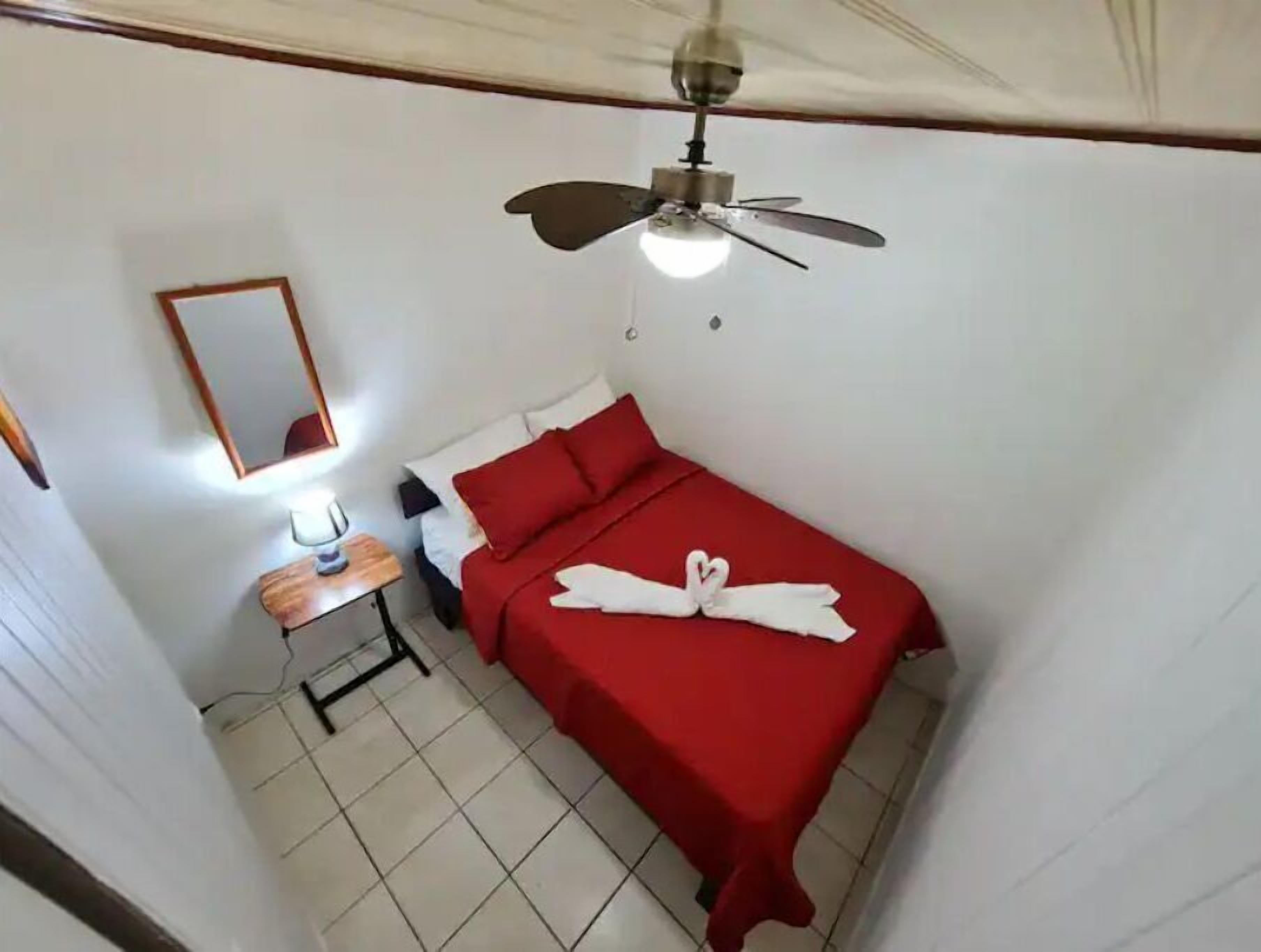 2 dormitorios, tabla de planchar con plancha, wifi gratis