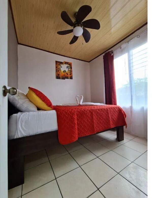 2 bedrooms, free WiFi, bed sheets