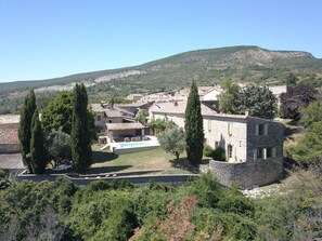 Exterior - Large country house in a village in the Lubéron park, Forcalquier country (Limans)
