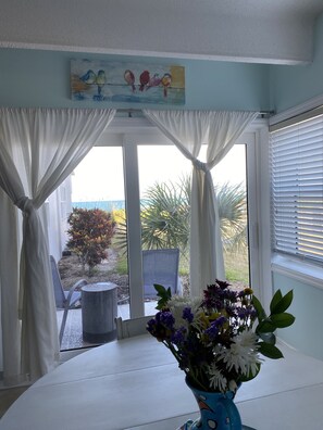 Interior - Beautiful gem by the sea!!!! Available April through December! Monthly rental (Vero Beach)
