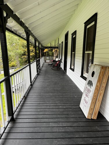 Historic farm house 4 minutes from Belleayre Ski Mountain, sleeps 15