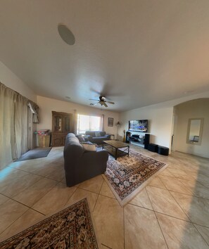 Smart TV, books, stereo