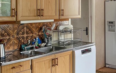 Gorgeous home in överkalix with kitchen