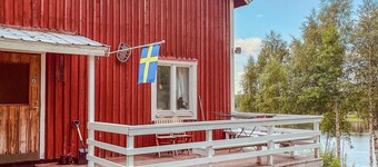 Gorgeous home in överkalix with kitchen