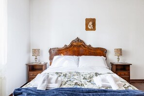 3 Schlafzimmer, Bügeleisen/Bügelbrett, Bettwäsche