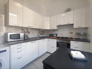 Private kitchen - Vatican Museum Apartament (Roma)