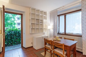 Dining - Lovely Studio Apartment in Como! (Como)