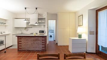 Microwave, oven