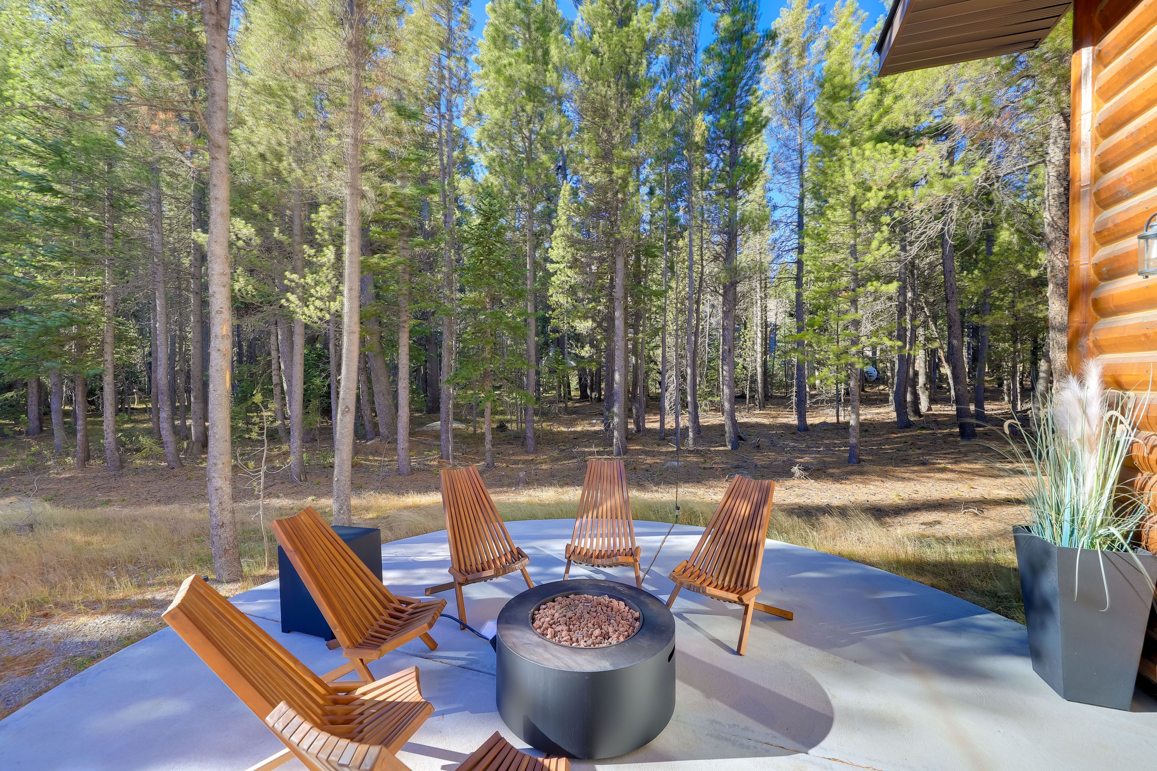 Brand New Idaho Springs Cabin w/ Patio & Fire Pit!