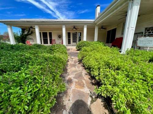 Hall House: A Century of Charm
Come relax in a beautiful piece of Texas history