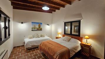 Standard Apartment | 1 bedroom, desk, soundproofing, free WiFi