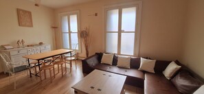 TV - 100m² of space and tranquility between Corum, Gare & Place de la Comédie (Montpellier)