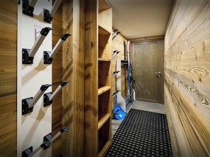 Interior - Chalet Amarou - mountain stay for 6 with hot tub in Châtel - OVO Network (Châtel)
