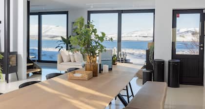 The Oceanfront Villa in Kjós