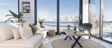 Smart TV, fireplace, foosball, stereo