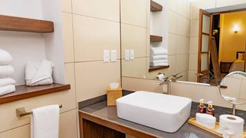 Standard Room | Bathroom | Hair dryer, towels, soap, shampoo