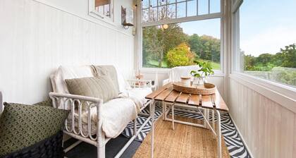 Awesome home in Vegby with kitchen