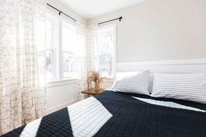 4 bedrooms, free WiFi, bed sheets