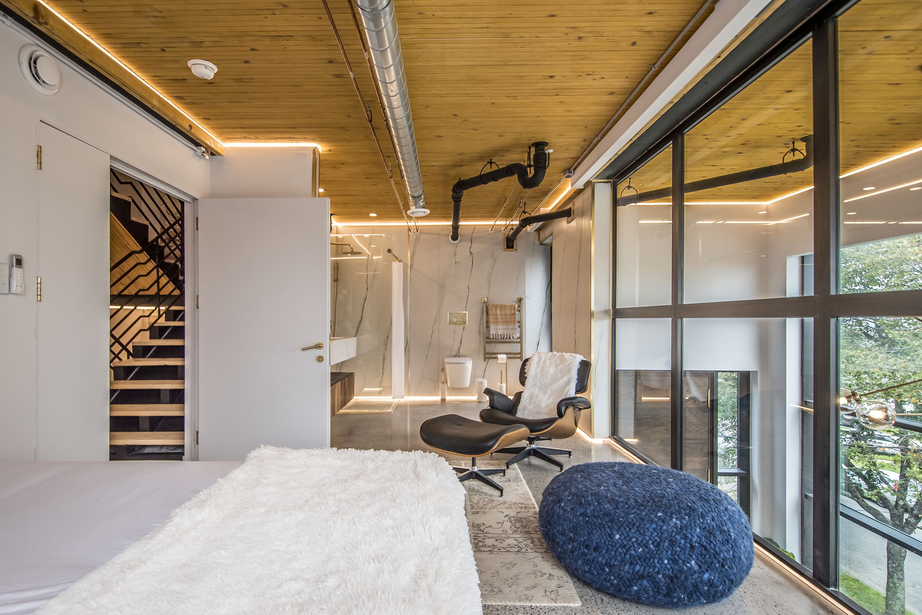 1 slaapkamer, een strijkplank/strijkijzer, wifi, beddengoed