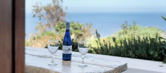 Holiday Home 'El Lagar' with Sea View, Shared Terrace and Wi-Fi