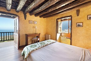 2 chambres, fer et planche Ă repasser, Wi-Fi gratuit, draps fournis