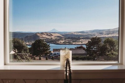 E+H House-Views! Fast Wifi & Pet friendly!