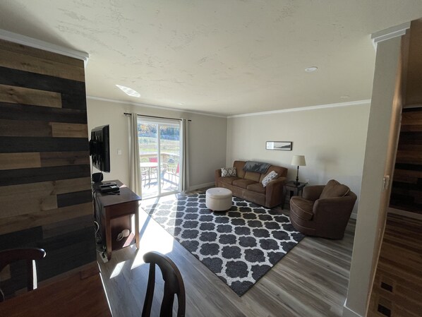 Smart TV - Charming Home Across from Pine Mountain Ski & Golf Resort (Iron Mountain)