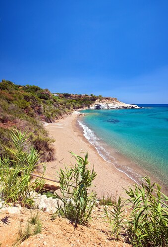 Apartment In A Hotel 'with Garden View-Creta' with Mountain View, Wi-Fi and Air Conditioning