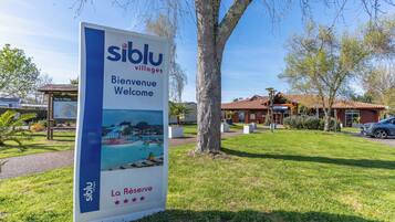 Enceinte de lâhĂ©bergement