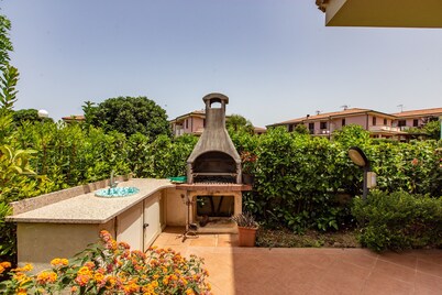 Villa 'Sul Mare' with Sea View, Shared Pool and Wi-Fi