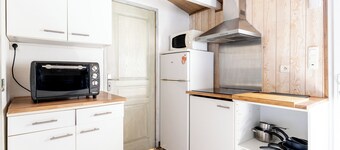 Vacation Home "De Pêcheur Au Calme" with Private Terrace, Private Garden & Wi-Fi