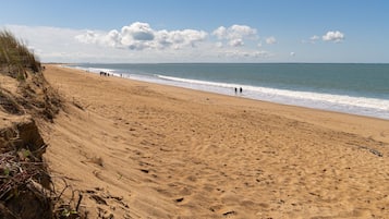 Una spiaggia nelle vicinanze